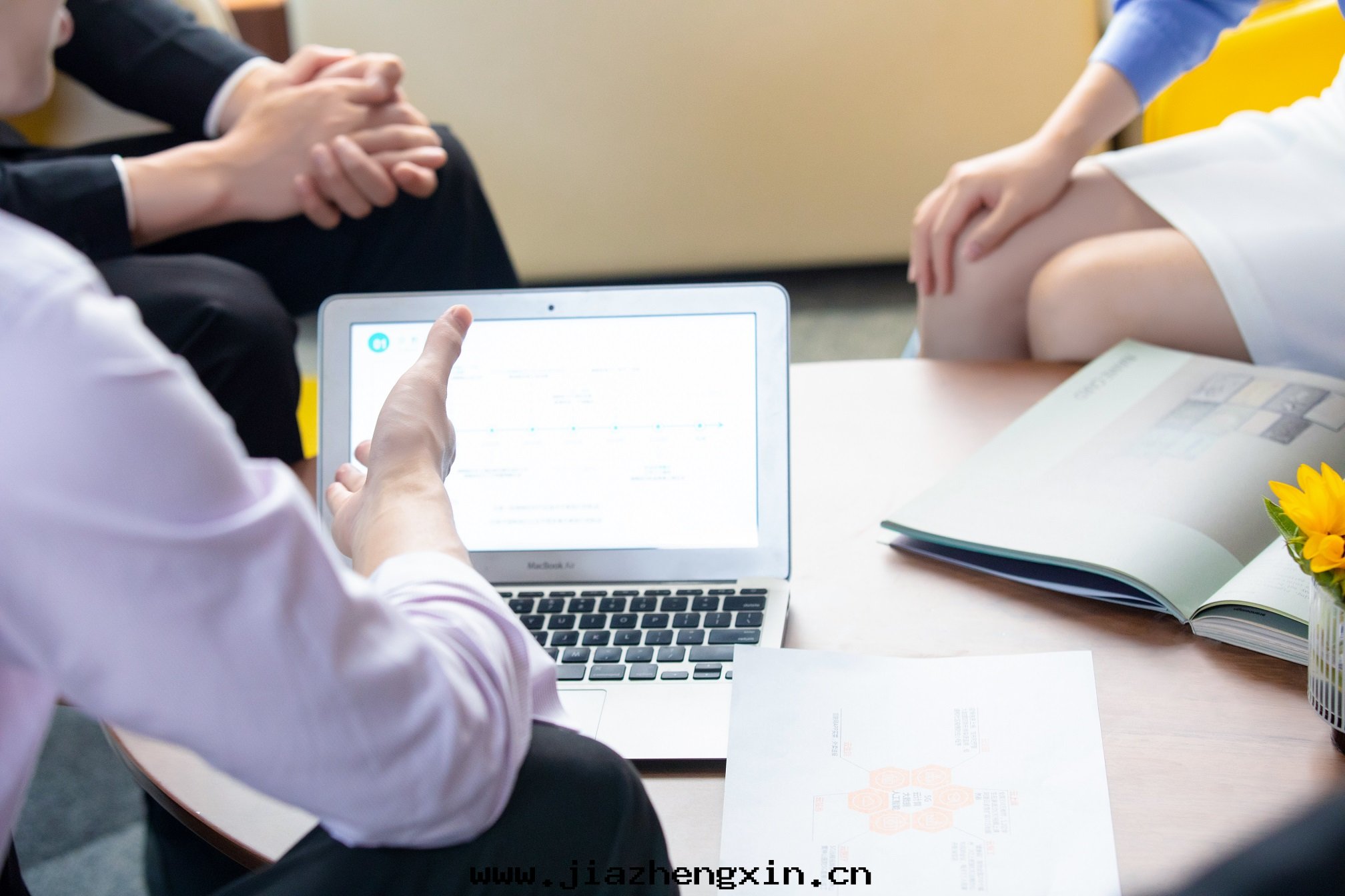 認真(zhēn)學(xué)習貫徹集团(tuán)經(jīng)營分析專題(tí)調度(dù)会(huì)精神(图(tú)1)