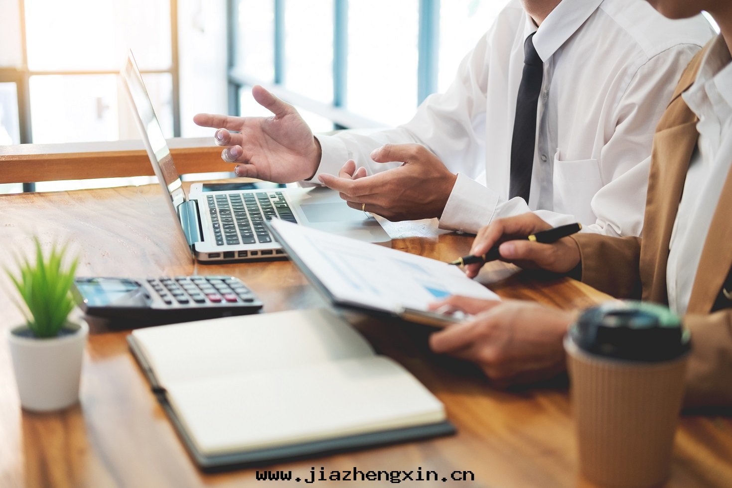 認真(zhēn)學(xué)習貫徹集团(tuán)經(jīng)營分析專題(tí)調度(dù)会(huì)精神(图(tú)2)