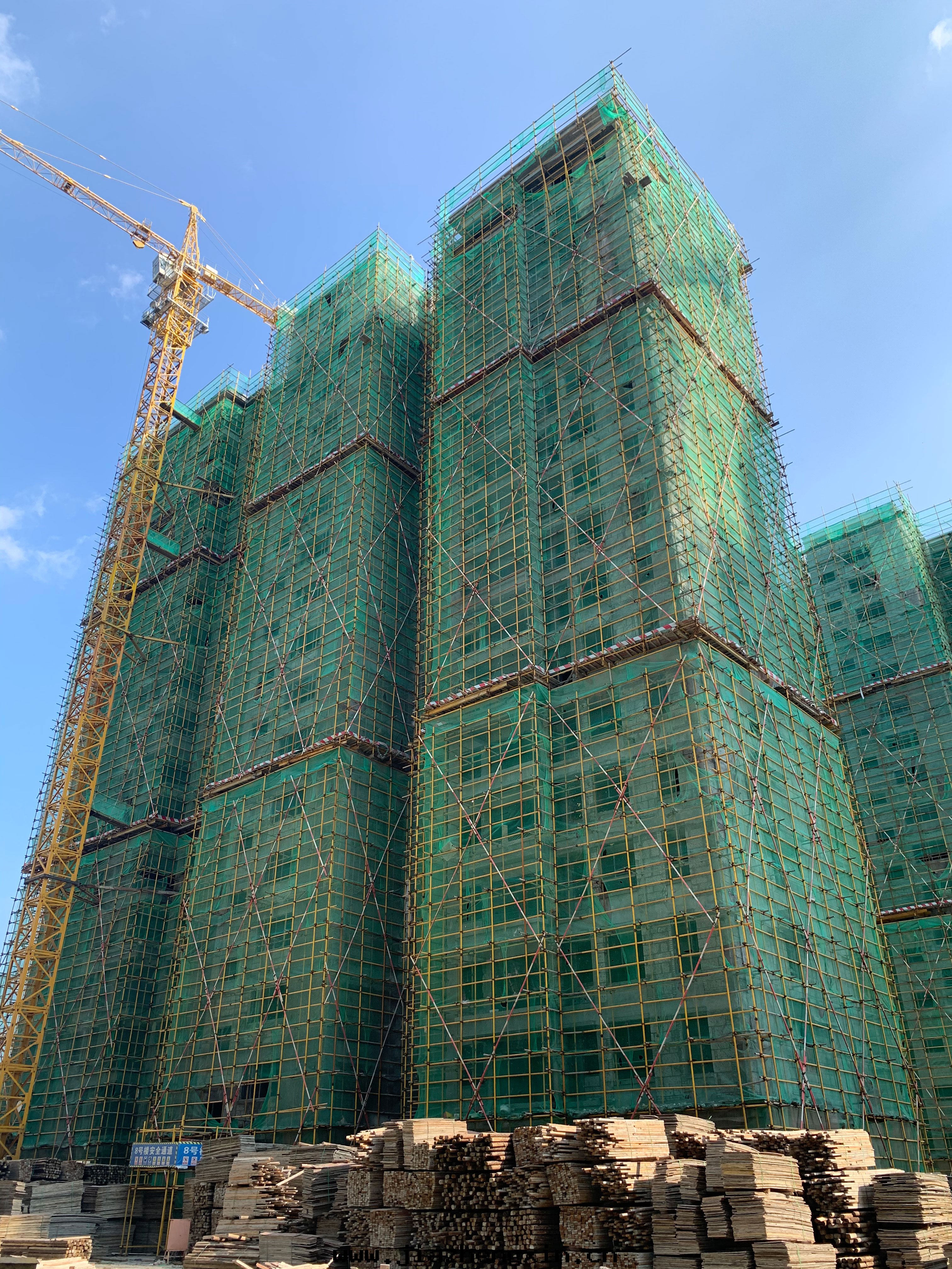 喜報——中(zhōng)電(diàn)凱源保信(xìn)首府項目榮獲襄陽市(shì)建設工程隆中(zhōng)杯(bēi)奖(图(tú)3)